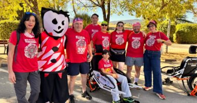 La silla Joëlette de la FEXME se suma en Jaca (Huesca) a la lucha contra la distrofia muscular de Duchenne